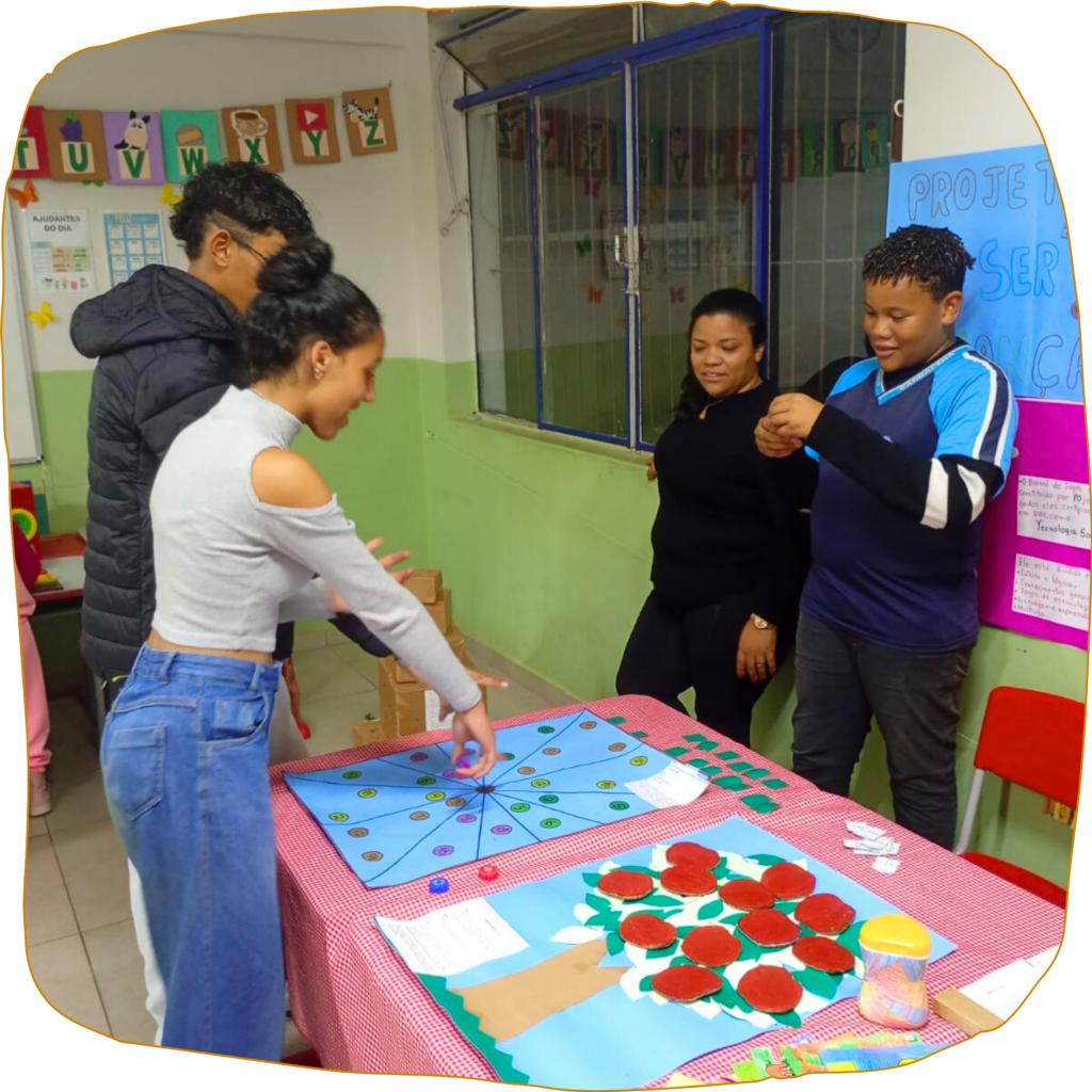 Projeto Ser Criança de Barbacena integrou a feira cultural da Escola Municipal Tony Marcos de Andrade