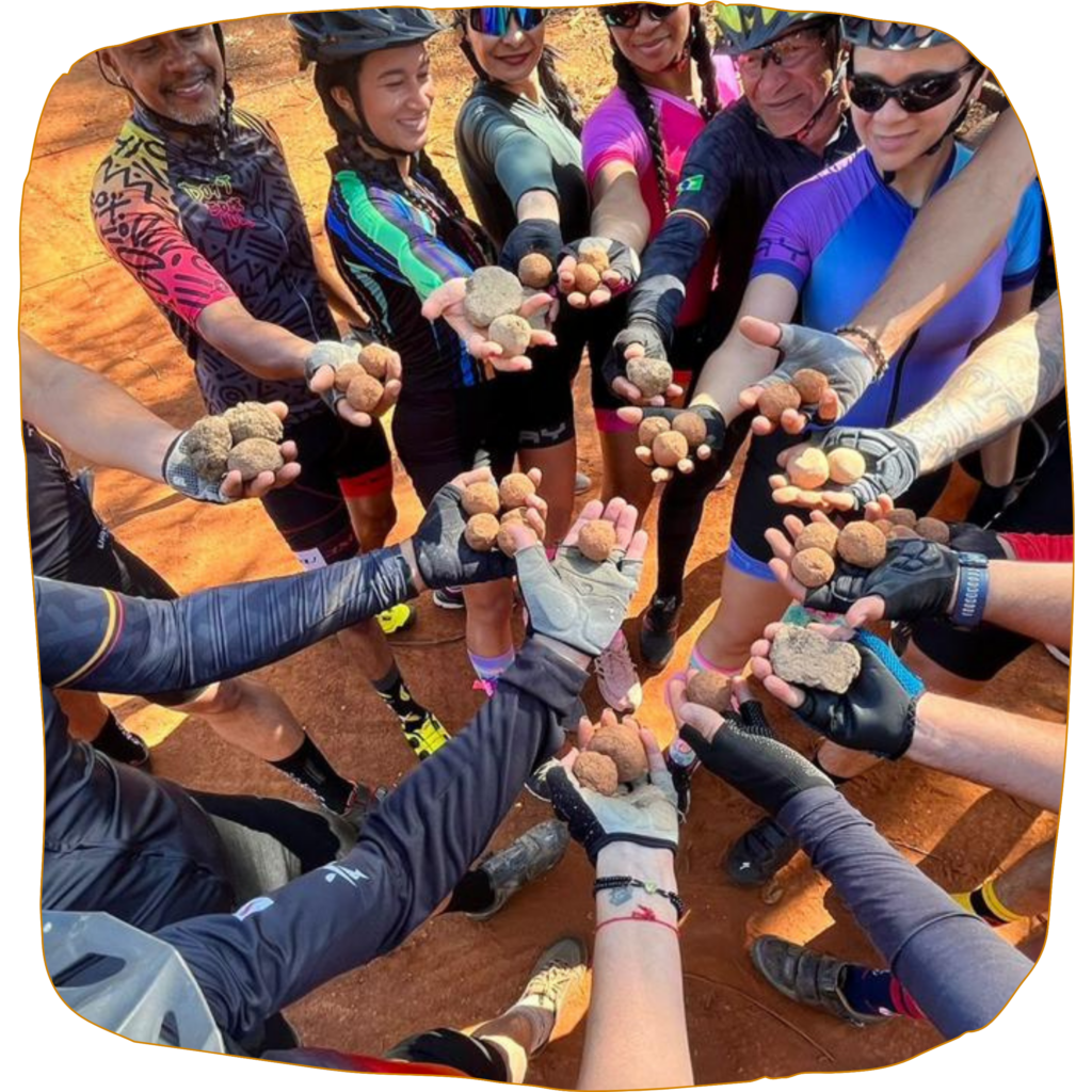 Projeto Ser Tão Verde, jovens da Cooperativa Dedo de Gente realizaram em Curvelo uma grande mobilização pelo meio ambiente